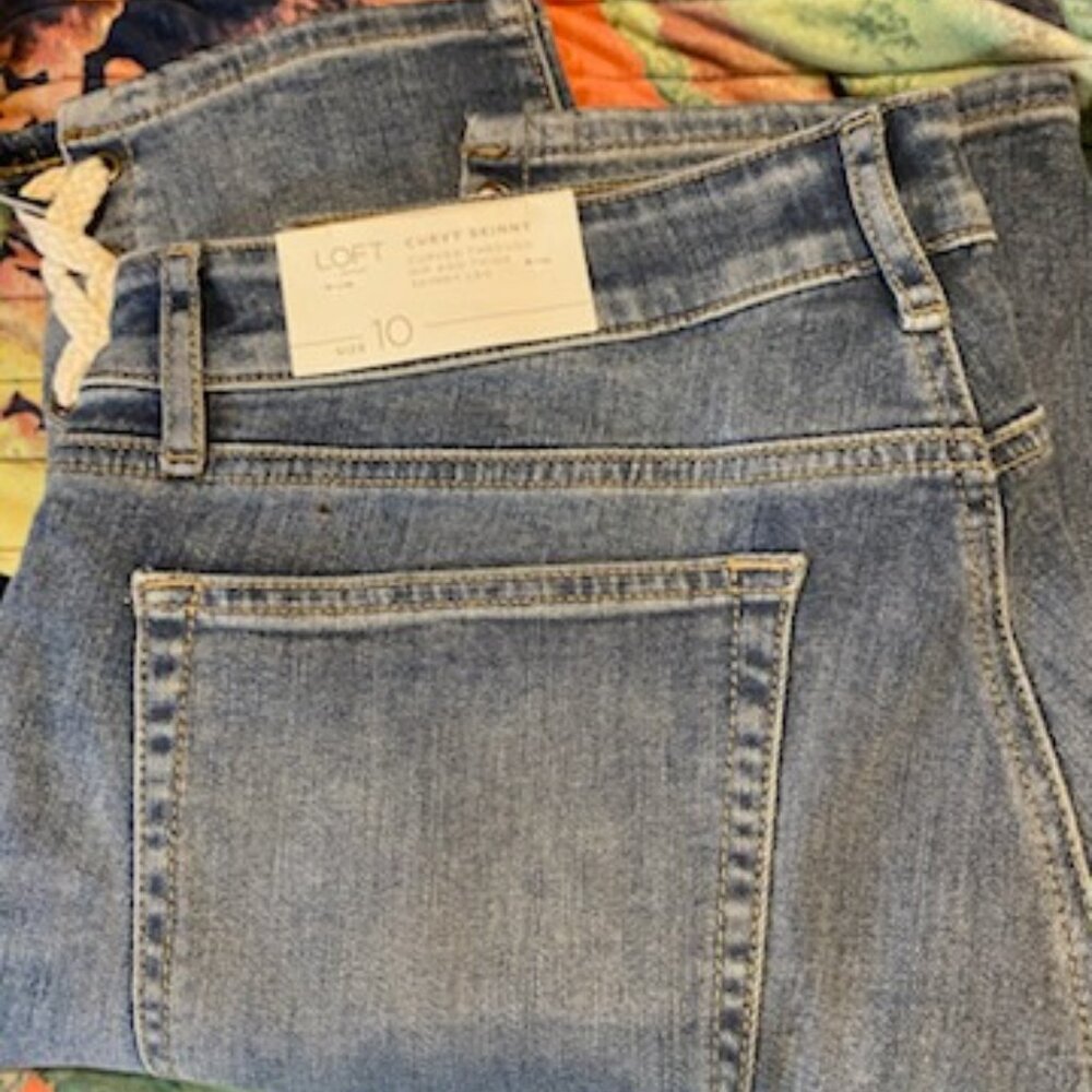 Loft curvy skinny size 10 jeans with tie accent at bottom, nwt - Picture 3 of 5